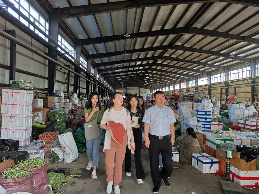 1562128848649588.jpg 农大学生参观3_副本.jpg